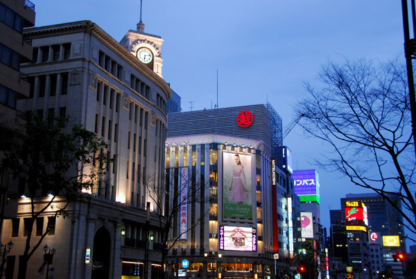 Ginza Crossing in the evening, Tokyo