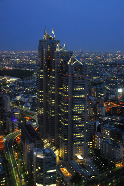 Shinjuku Park Tower, night