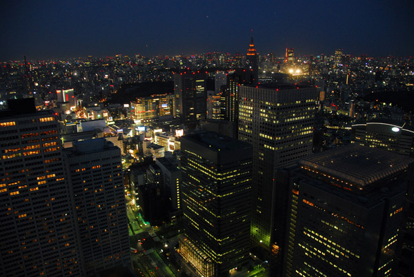 Night view SE of Shinjuku and as far as Roppongi, Tokyo