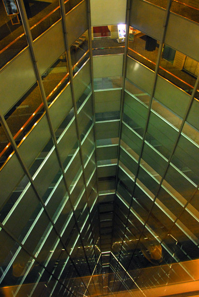 Interior atrium, Sumitomo Building, Nishi-shinjuku