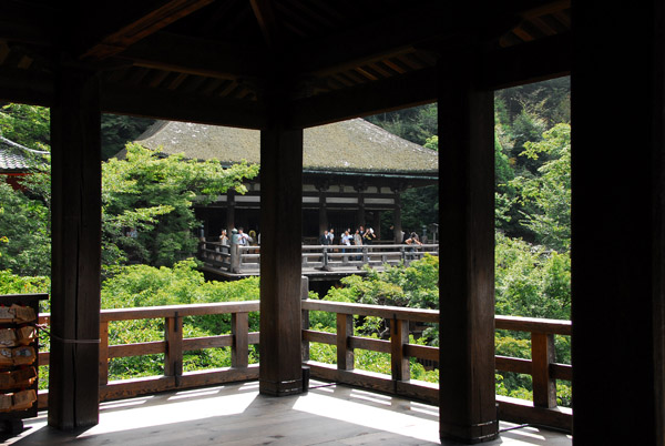 Corner of the famous terrace (butai) of the main hall, Kiyomizu-dera, Kyoto