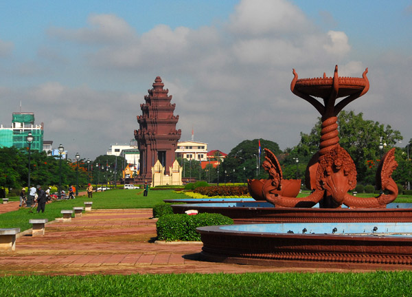Looking west along Preah Sihanouk Blvd to Independence Monument, Phnom Penh