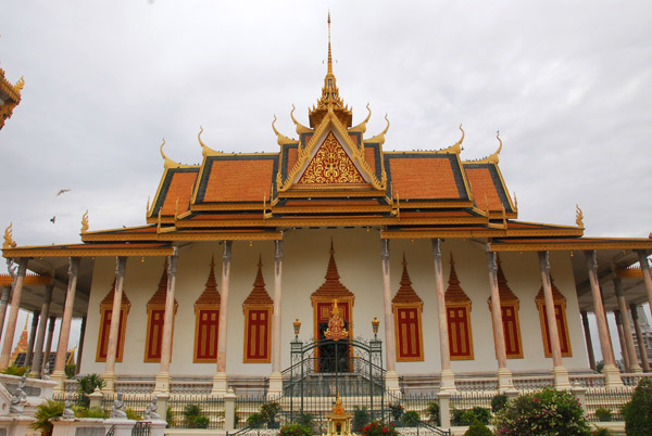 Preah Vihear Preah Keo Morakot, the full name of the Silver Pagoda