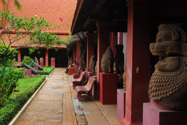 The galleries surrounding the couryard are full of ancient khmer sculpture