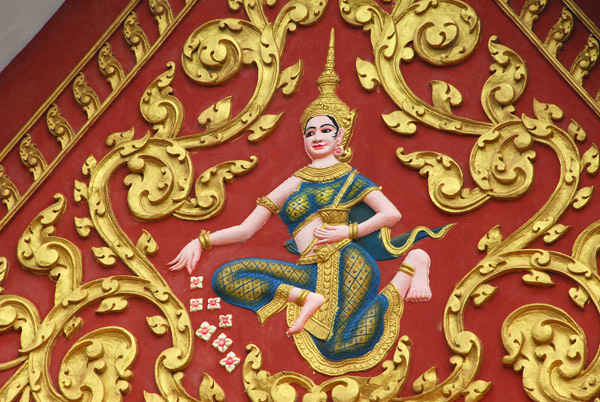 Temple gable, Wat Lang Ka, Phnom Penh