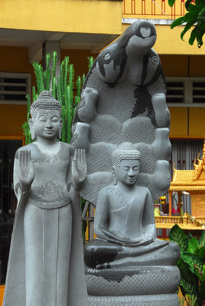 Buddha statues, Wat Lang Ka