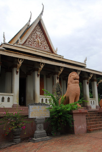 Wat Phnom, Phnom Penh