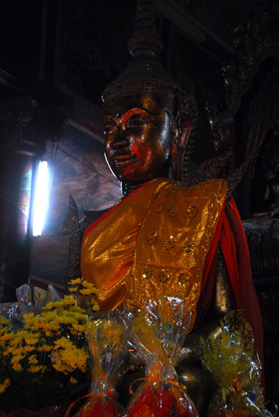 Vihara interior, Wat Phnom