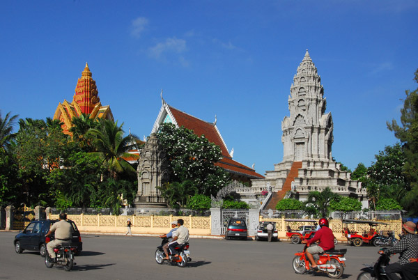 Wat Ounalom, Phnom Penh, Cambodia