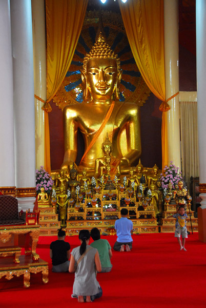 Main hall, Wat Phra Singh