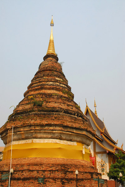 Stupa (chedi) Wat Hwa Kuang