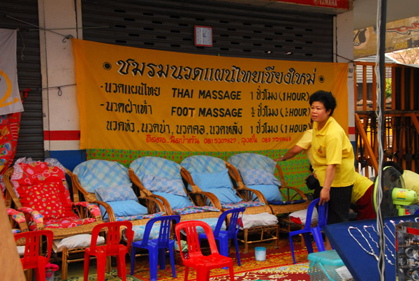 Sidewalk Thai massage, Chiang Mai