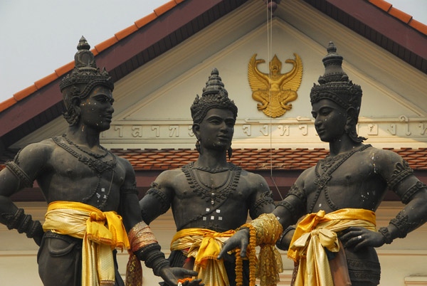 The Three Kings - Phaya Ngam Meuang, Phaya Mengrai and Phaya Khun Ramkhamhaeng (14th C)