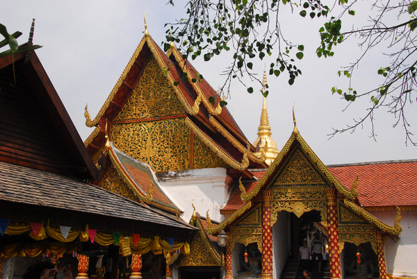 Wat Phra That Doi Suthep, established in 1383