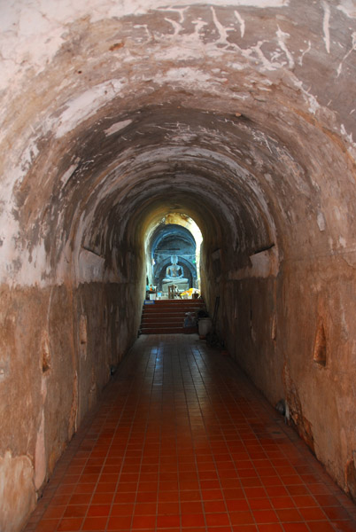 Tunnel, Wat U Mong