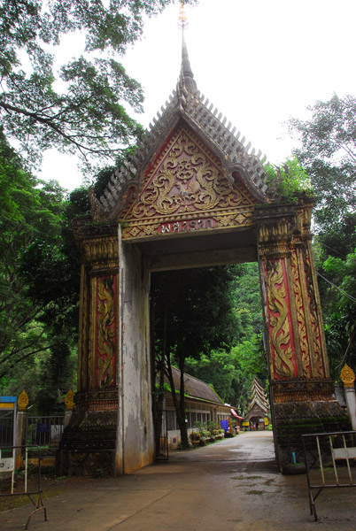 Temple-like gate, Chiang Dao