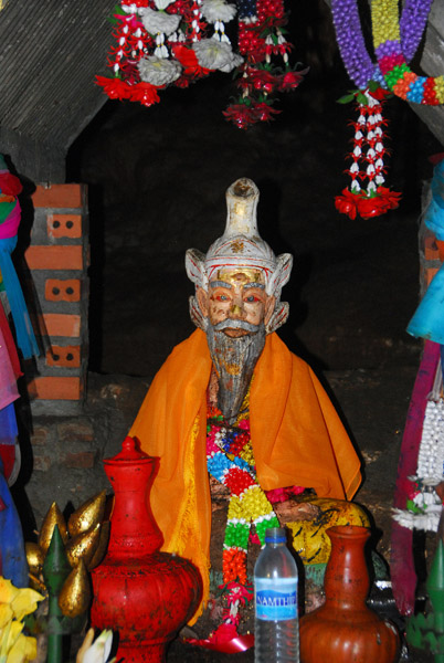 Shrine, Chiang Dao Cave