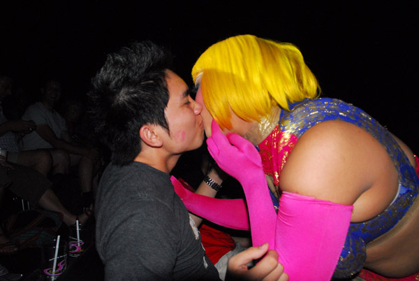 Kisses from the fat ladyboy, Simon Cabaret, Chiang Mai