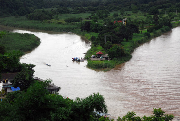 The Burmese immigration post is on the small spit of land with the Mae Nam Sai to the left and the Mekong to the right