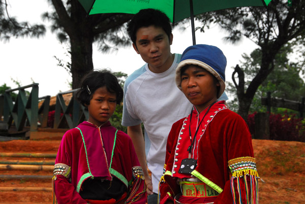 Jeng and the hilltribe children, Doi Angkhang