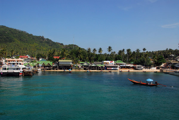 Ban Mae Hat, the main village of the island
