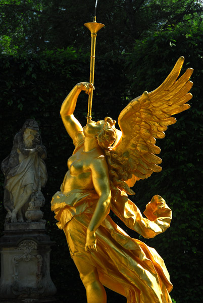 Trumpeting angel fountain, Schloßpark Linderhof