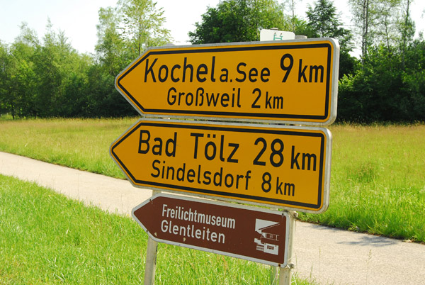 Roadsign for the Open-Air Museum Glentleiten, south of Munich