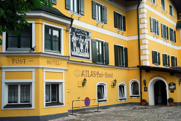 Atlas Post Hotel, Marienplatz 12, D-82467 Garmisch-Partenkirchen