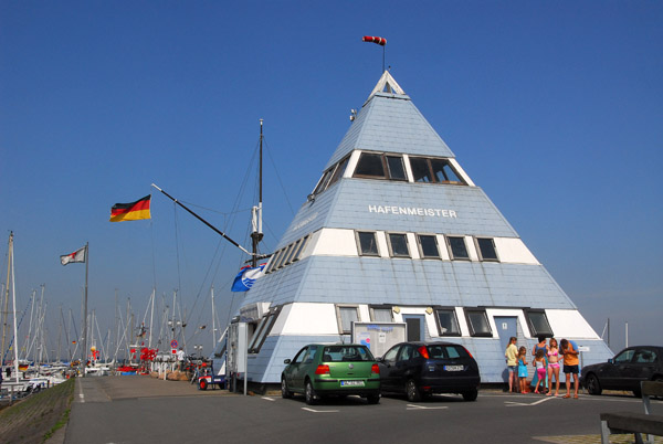 Hafenmeister - Yachthafen Damp, pyramid-shaped harbormaster's building, Damp Marina
