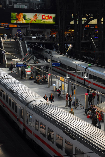 Platform, Hamburg Hbf