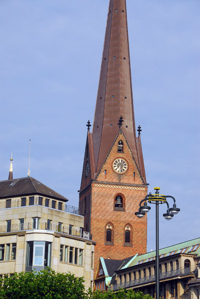 St. Petri-Kirche from Rathausmarkt