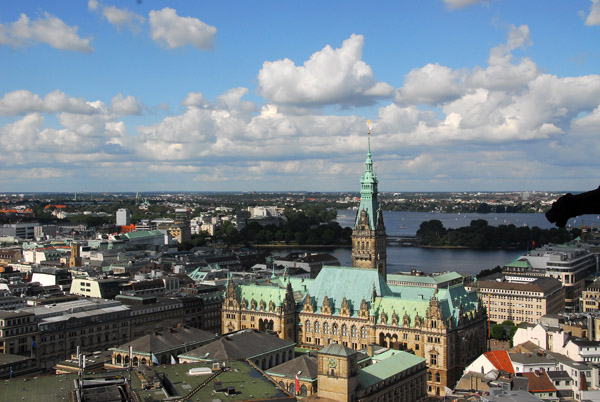 View of Hamburg's Rathaus and city center from Nikolaikirche
