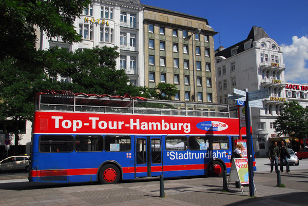 Top-Tour Hamburg bus, Kirchenallee, behind the Hauptbahnhof