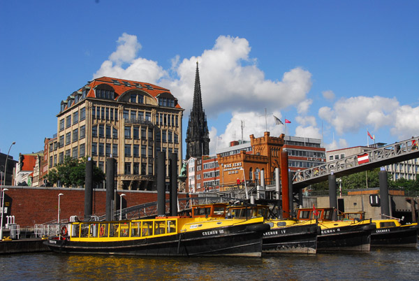 Tourist boats, Hamburg Binnenhafen (Hohe Brcke)
