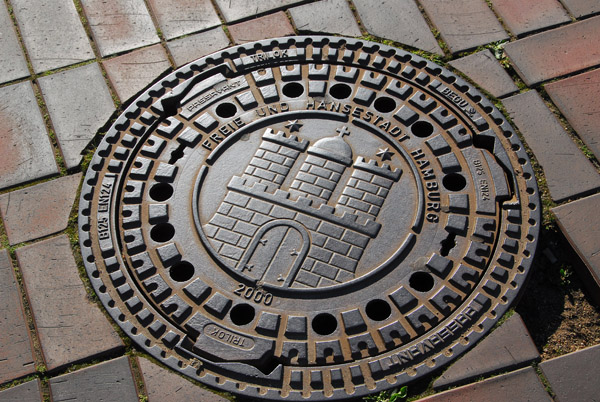 Hamburg manhole cover