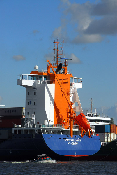 Container ship Jork Reliance, Hamburg