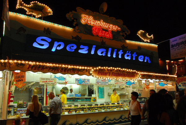 Hamburger Fisch Spezialitäten - lots of food at the Dom