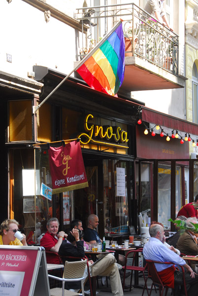 Cafe Gnosa, Lange Reihe