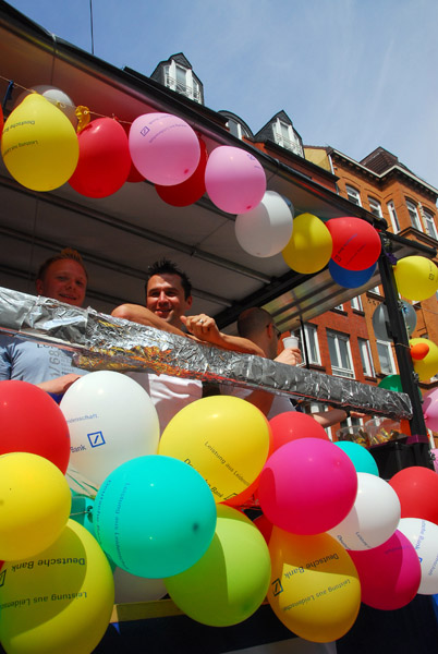 Float with balloons, CSD Hamburg