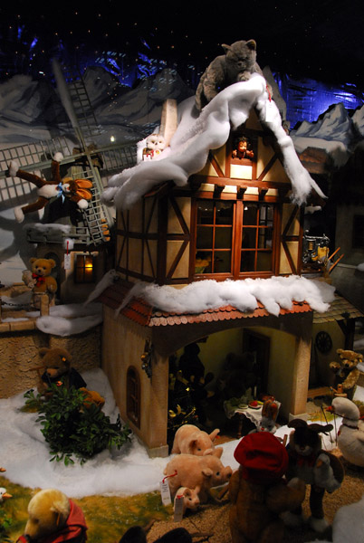Store window decoration, Munich