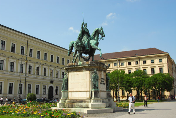 München - König Ludwig I von Bayern, Odeonsplatz