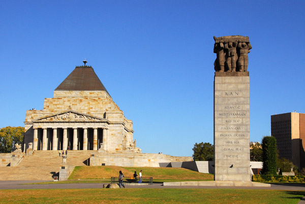 Shrine of Remembrance with the Cenotaph