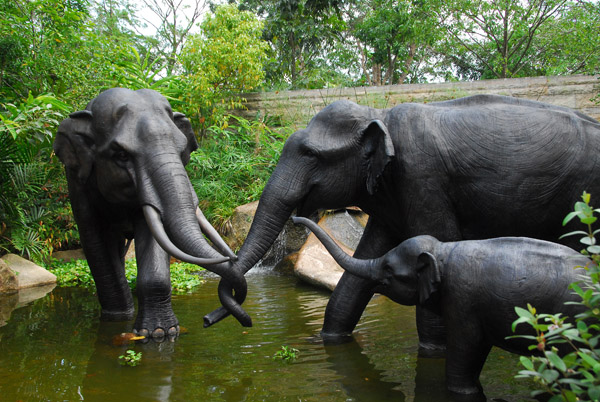 Elephant sculpture, Singapore Zoo