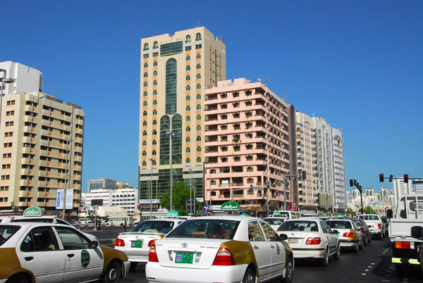 Traffic, Abu Dhabi - many taxis, Al Sharqi at Al Falah St.