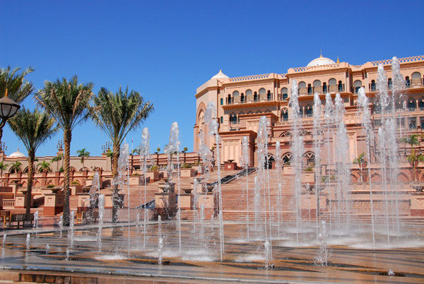 Fountains in front of Emirates Palace Hotel