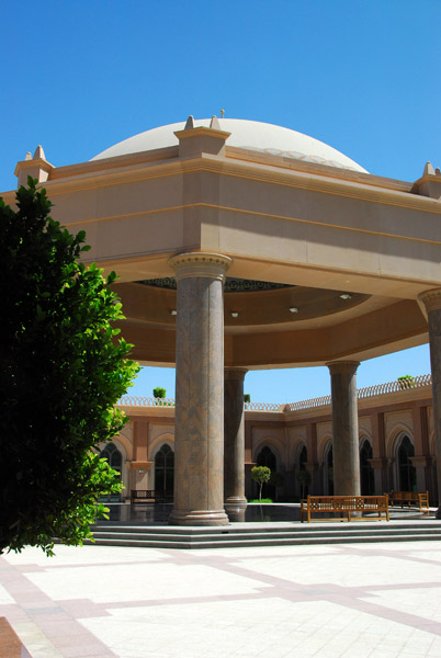 Courtyard pavilion, Emiratse Palace