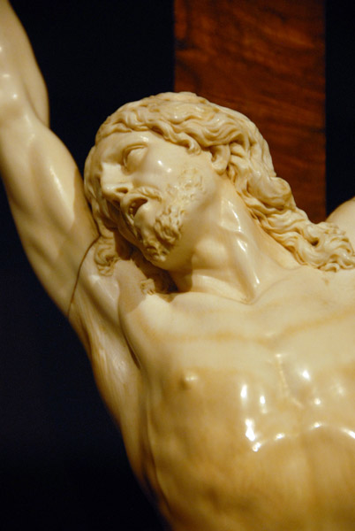 Crucifixion, 1664, by Pierre Simon Jaillet (ivory)