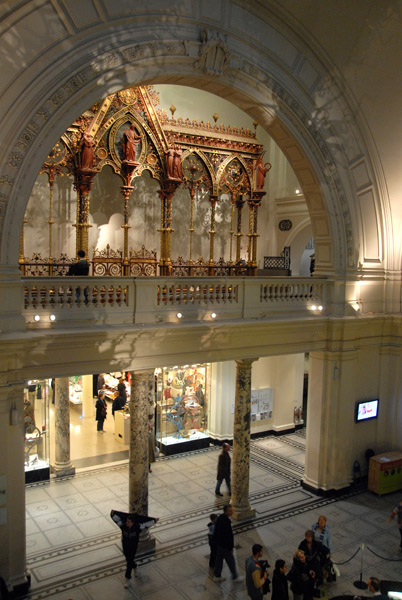 Entry hall, V&A Museum