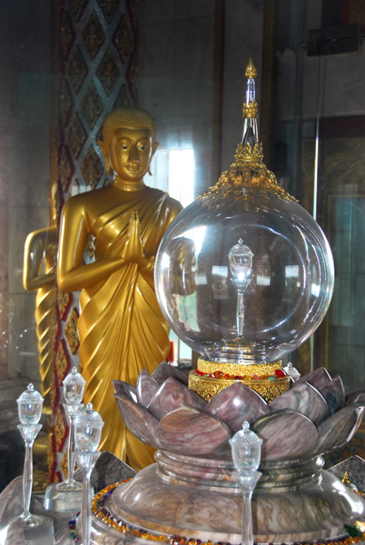 Reliquary on the upper level of Wat Chalong temple