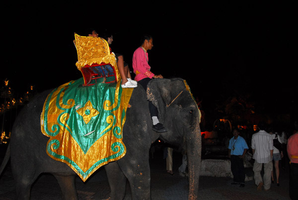 Elephant rides, Phuket FantaSea